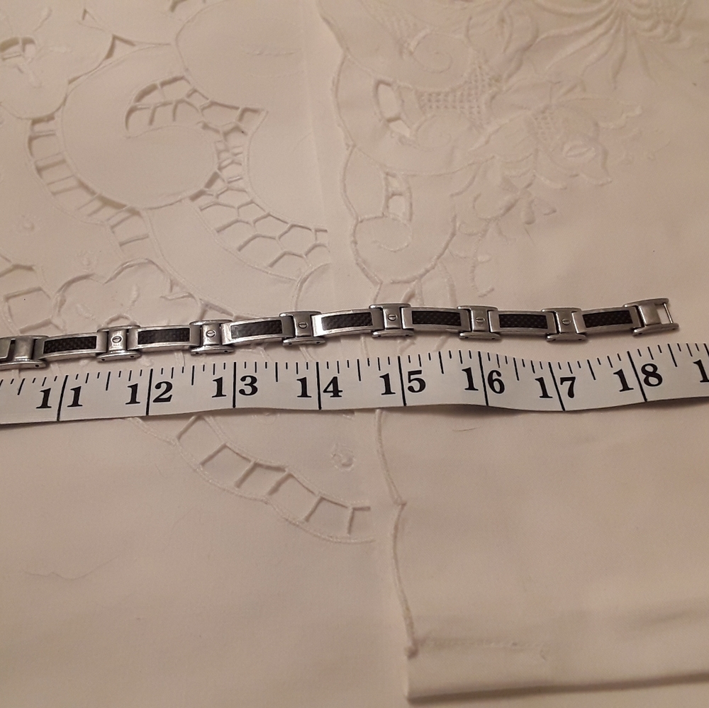 MEN'S STAINLESS STEEL NUTS & BOLTS BRACELET, 8.5 " - Picture 7 of 8